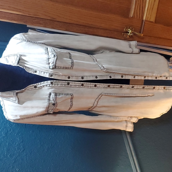 Maurices Button up Tunic - Picture 3 of 15